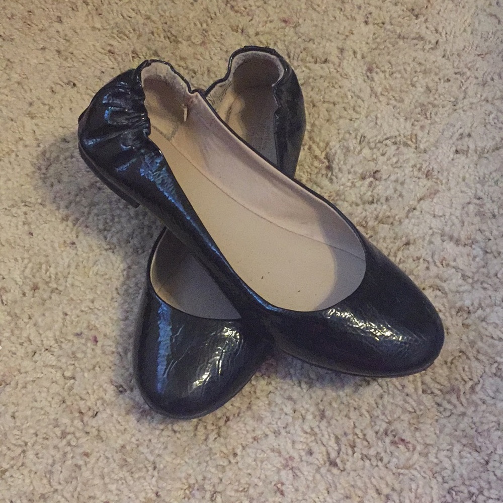 Adorable black flats